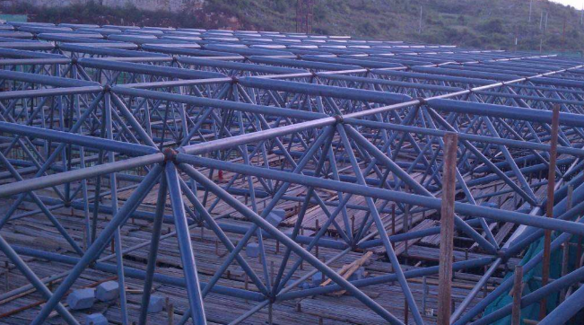 遵义概述网架加工中对钢材的质量的过细恳求